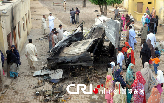 ���ؕr�g2012��4��22�գ��ͻ�˹̹�񱊁����͙C�����F���������y��(���H�ھ�/CFP)